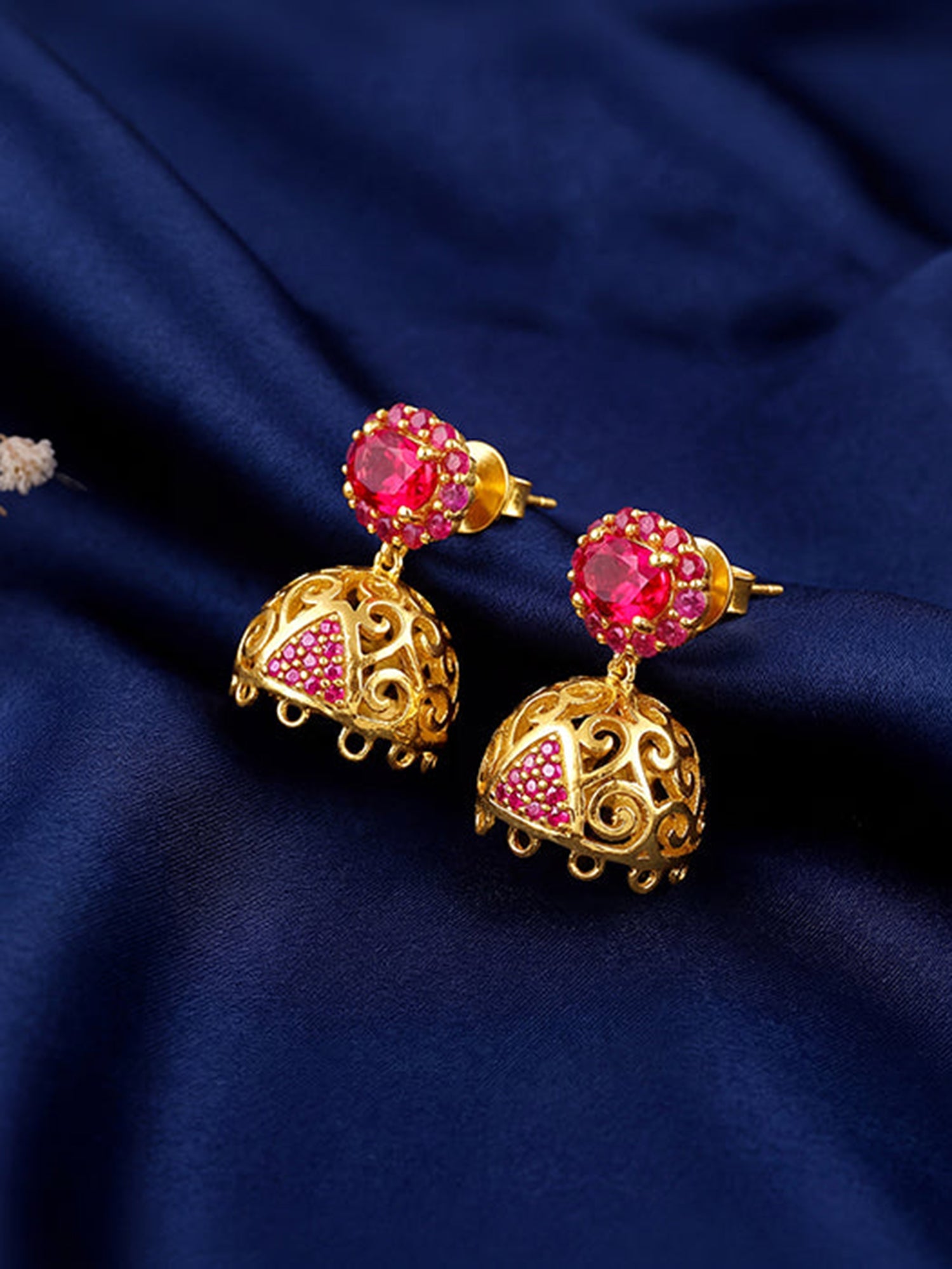 Golden Trisha Jhumki