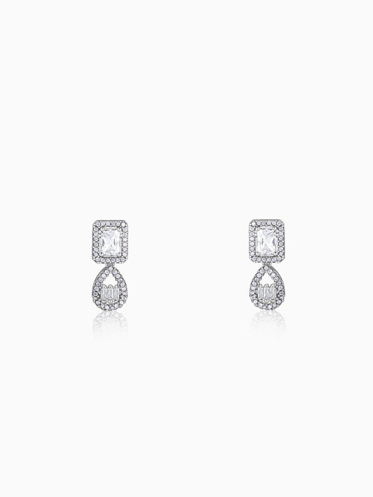 Silver Bathinda White Earrings