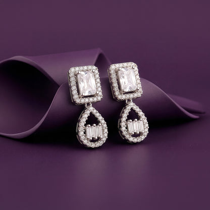 Silver Bathinda White Earrings