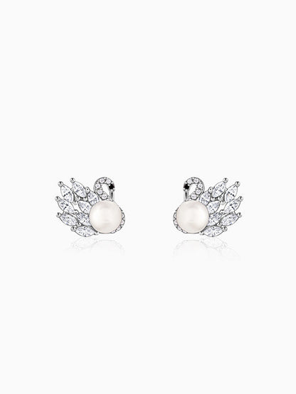 Silver Chloe Pearl Earrings