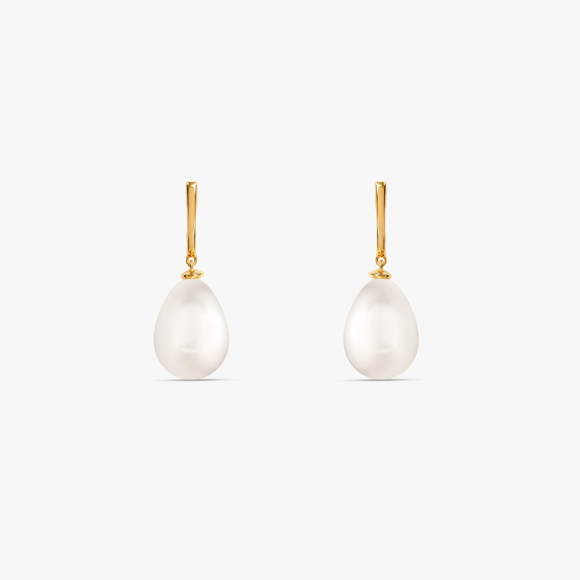 Golden Greta Pearldrop Earrings