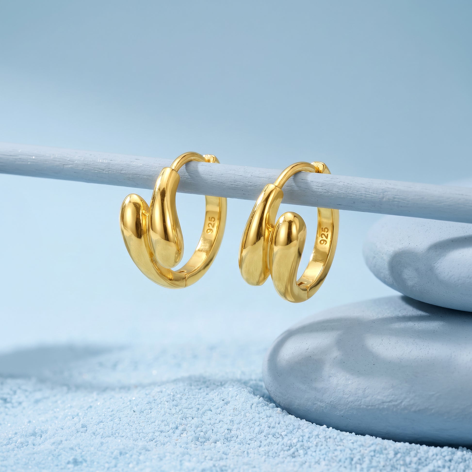 Golden Elarion Hoop Earrings