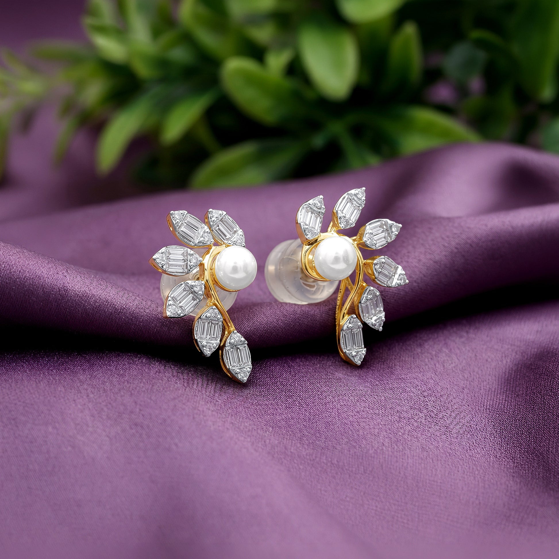 Gold Nova Trace Lab Grown Diamond Studs