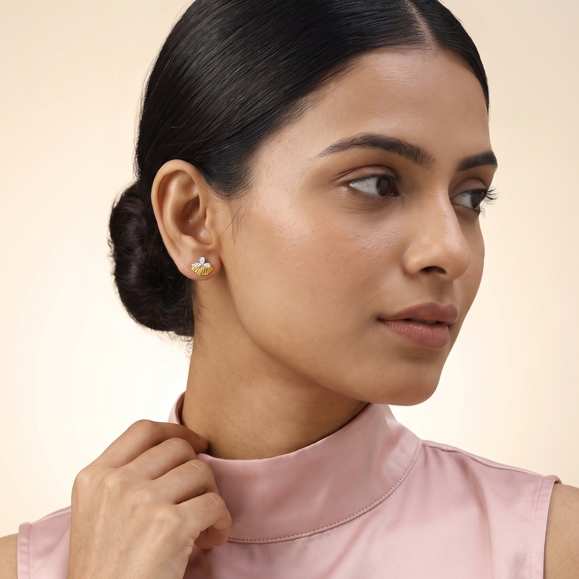 Gold Textured Aurelia Lab Grown Diamond Earrings