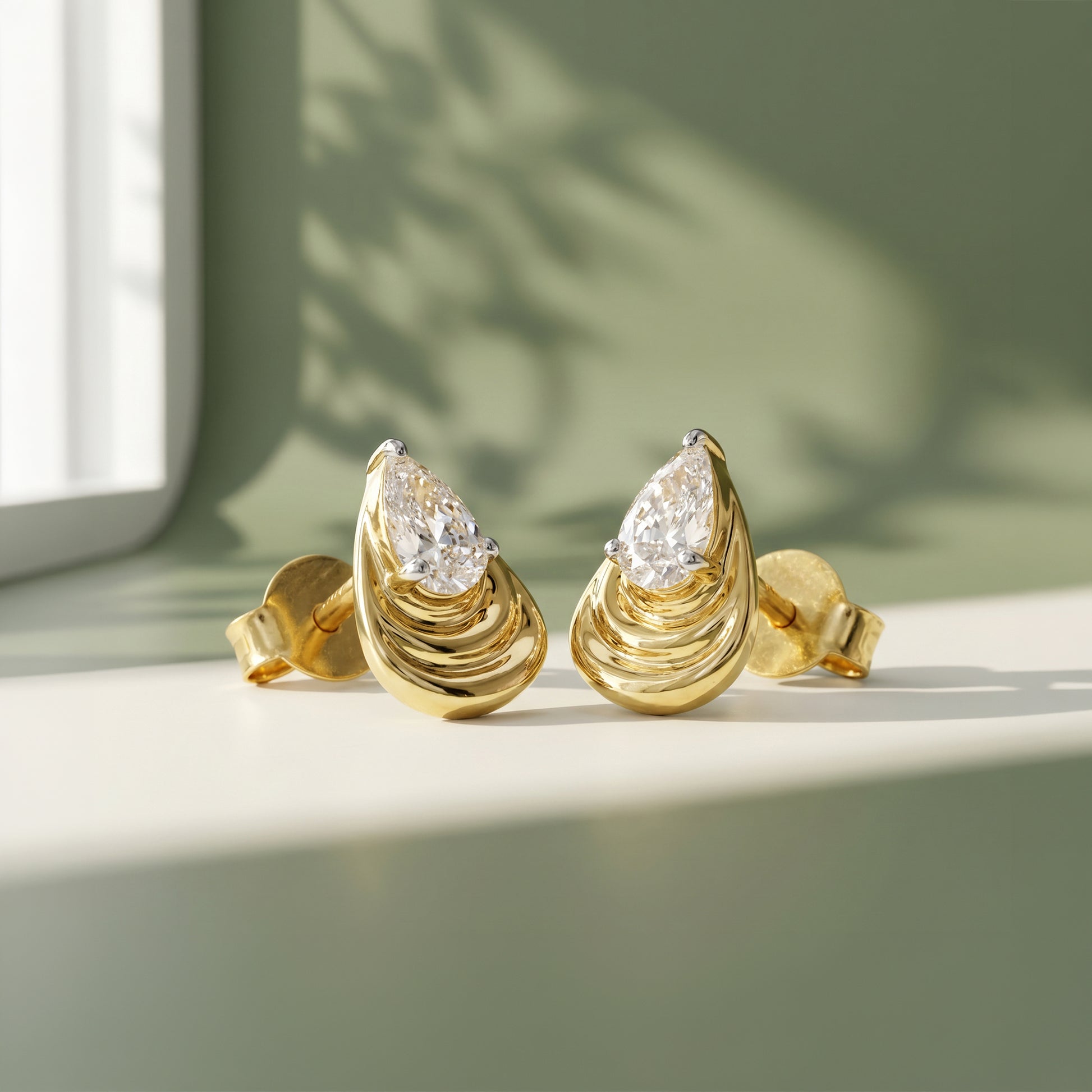 Gold Dewdrop Radiance Lab Grown Diamond Earrings