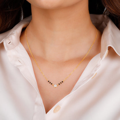 18k Gold Floral Flare Diamond Mangalsutra