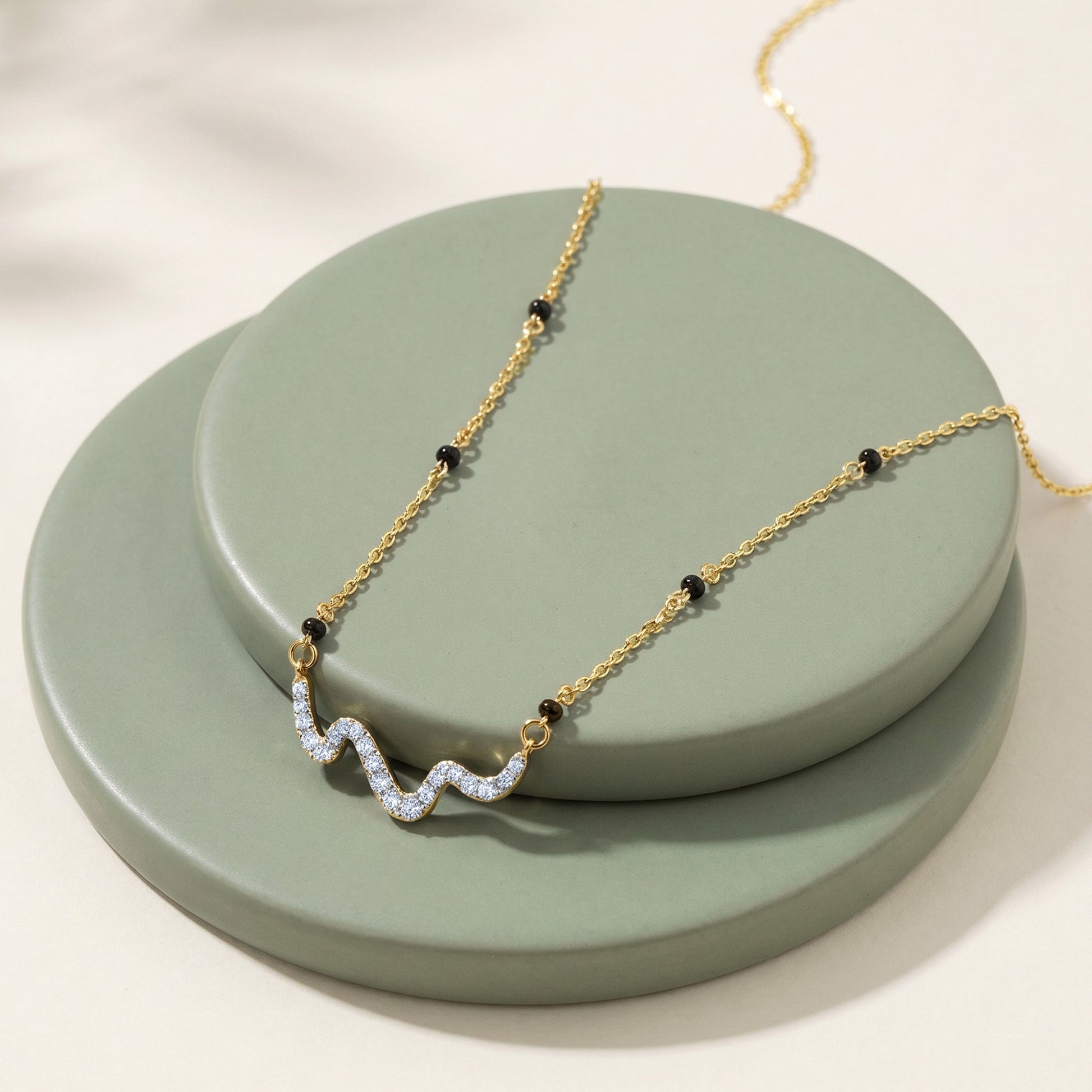 Gold Prapti Lab Grown Diamond Mangalsutra