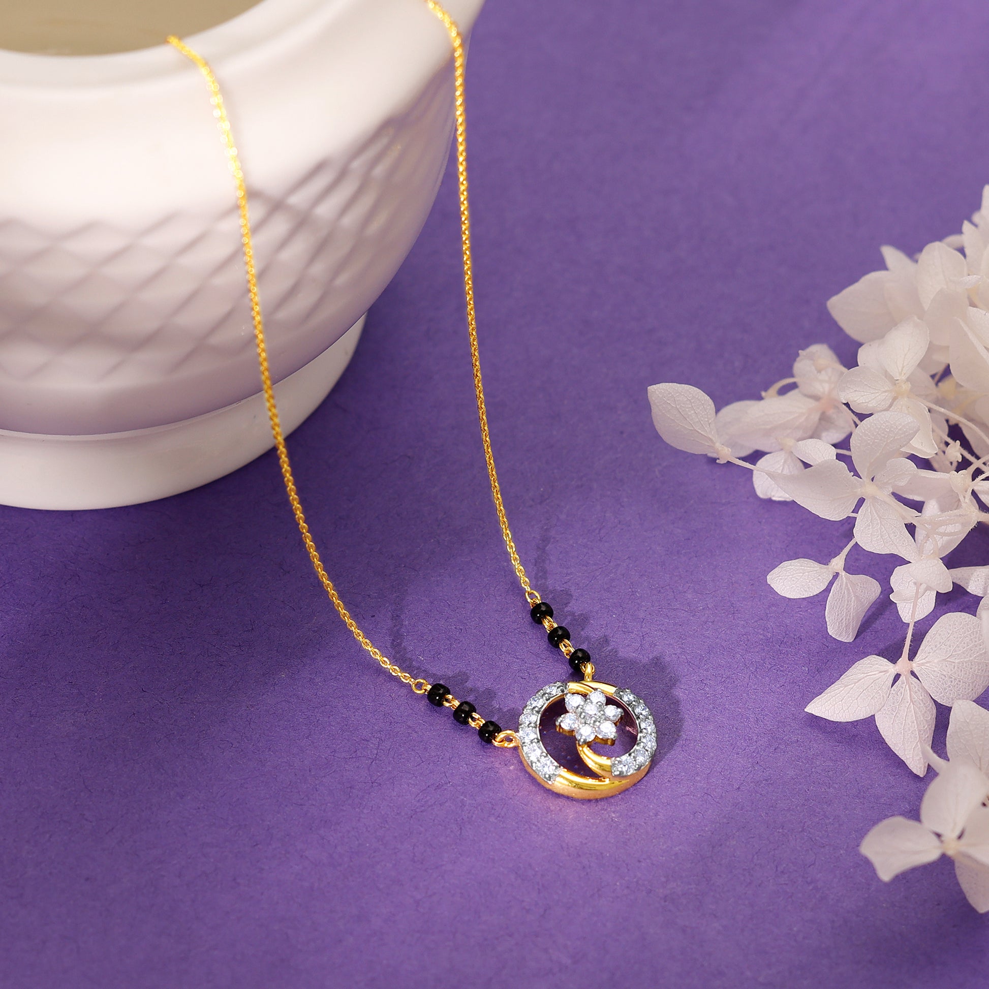 Buy Gold Sanya Diamond Mangalsutra Online – Heer by GIVA