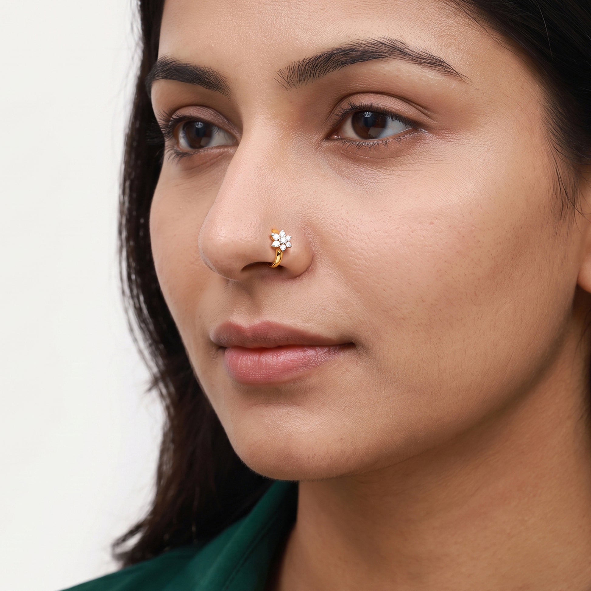 Gold Starielle Glow Lab Grown Diamond Nose Pin