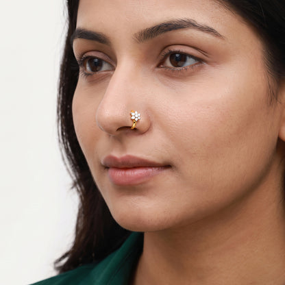 Gold Starielle Glow Lab Grown Diamond Nose Pin