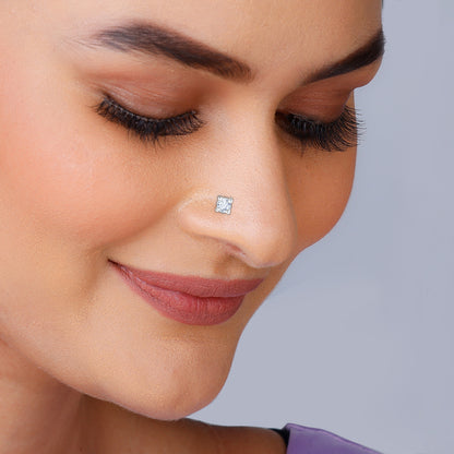 Gold Classic Solitaire Diamond Nose Pin
