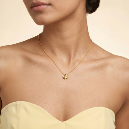 Gold Clover Kiss Lab Grown Diamond Pendant