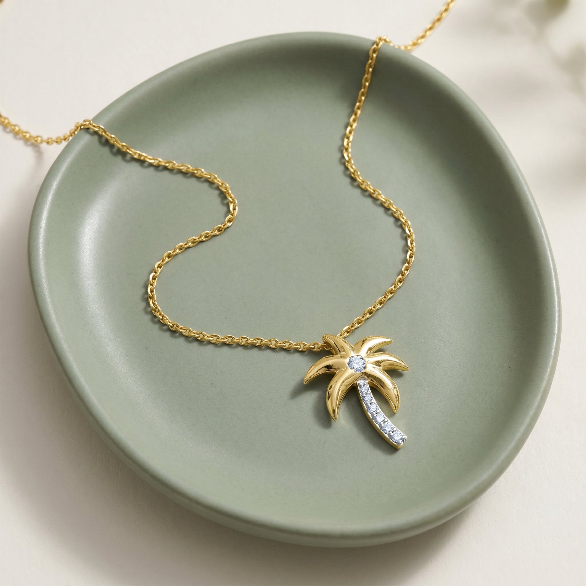 Gold Palm Bliss Lab Grown Diamond Pendant