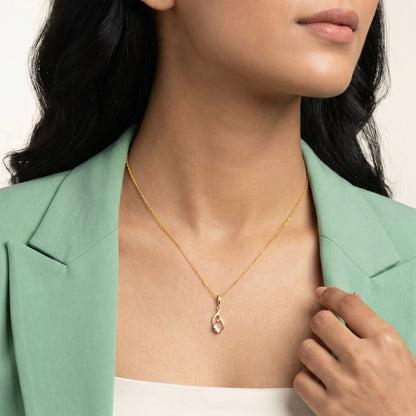 Gold Wink of Light Lab Grown Diamond Pendant