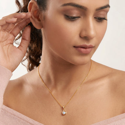 Gold Ultimate Classy Lab Grown Diamond Pendant