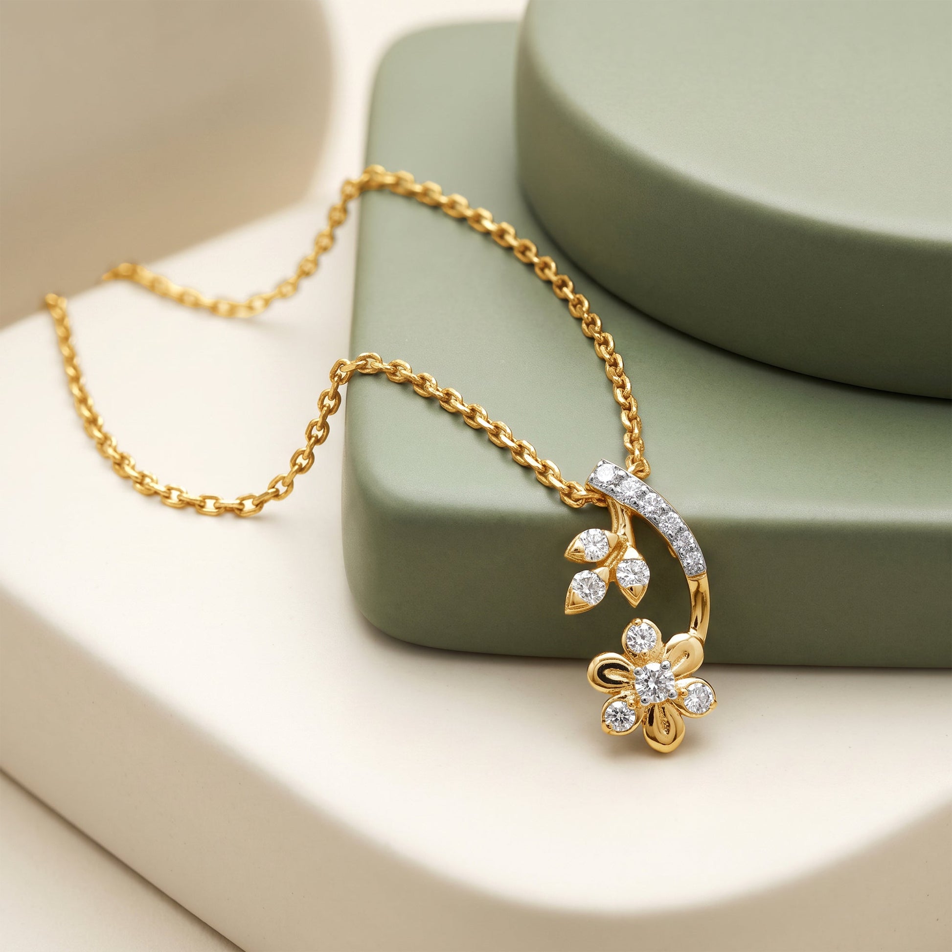 Gold Whispering Bloom Lab Grown Diamond Pendant