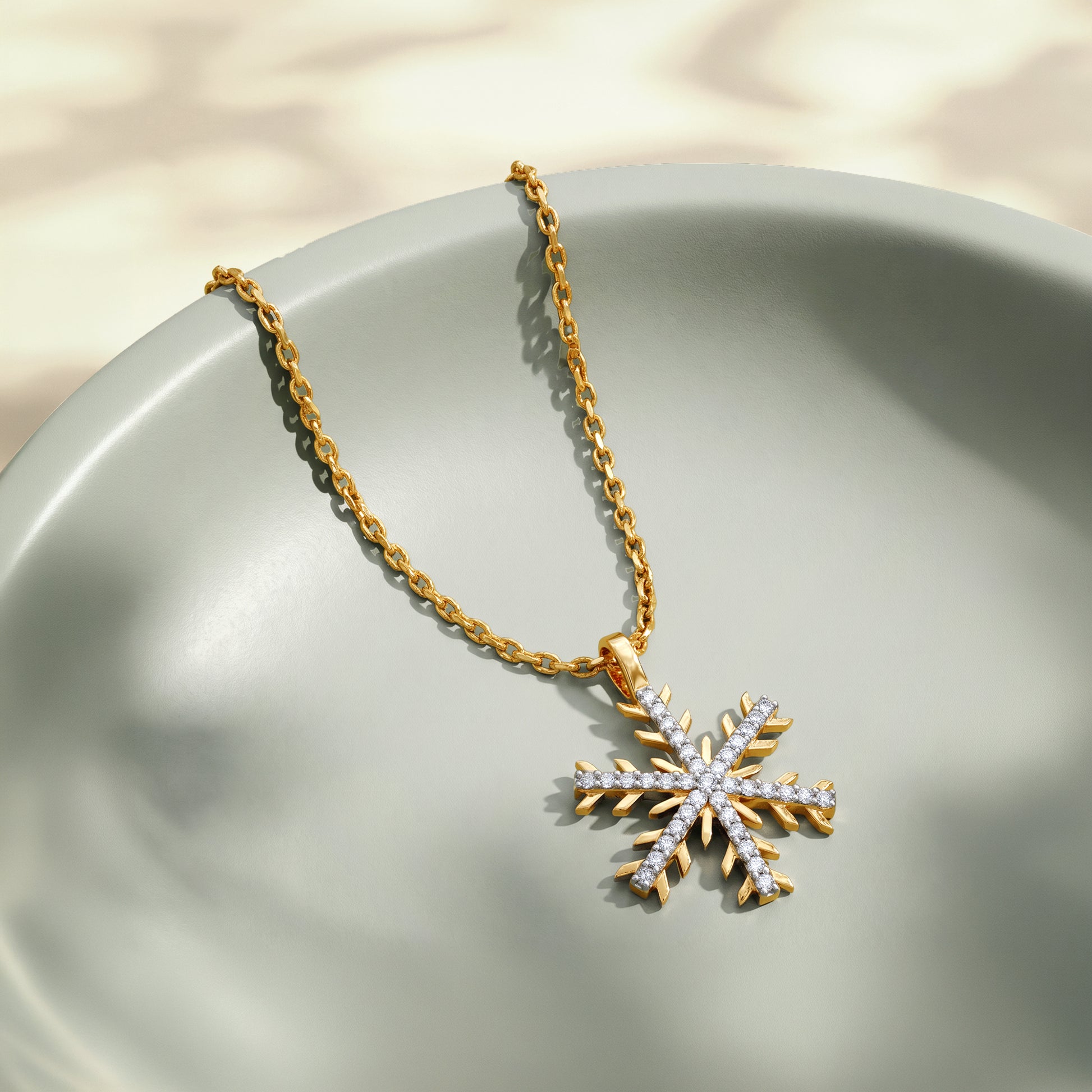 Gold Winter Radiance Lab Grown Diamond Pendant