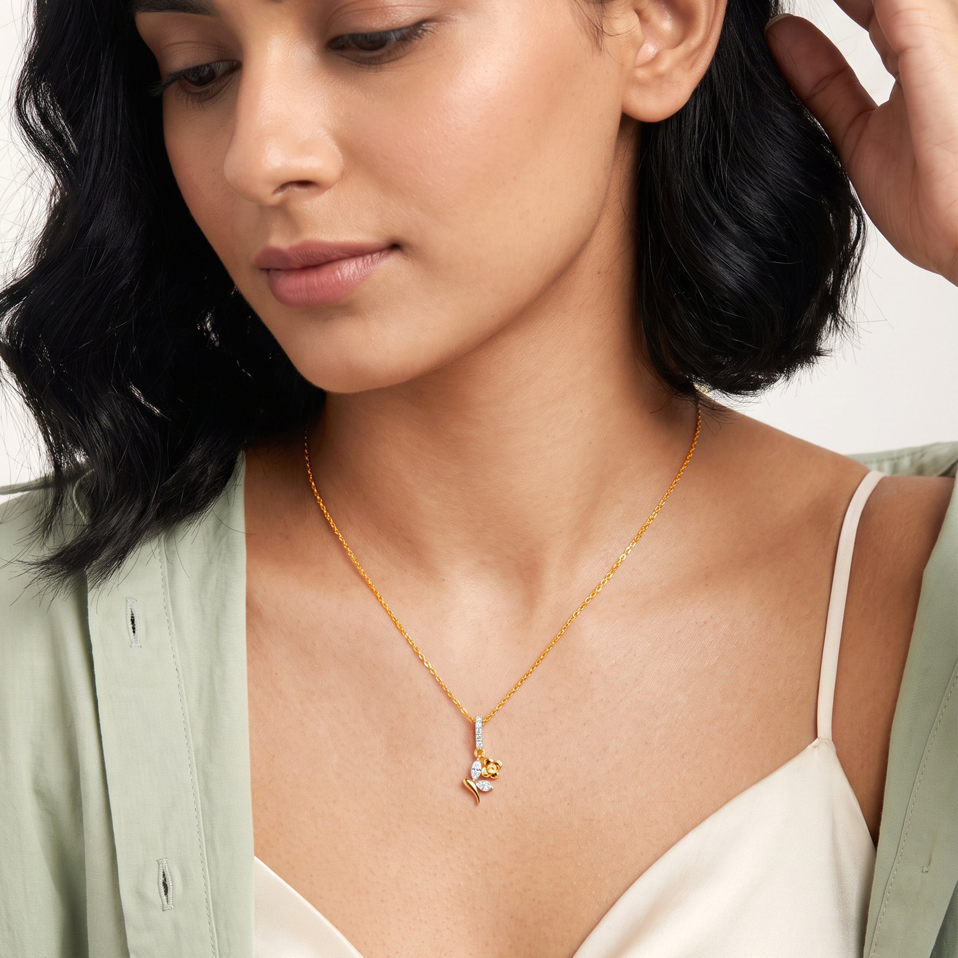 Gold Clover Vine Lab Grown Diamond Pendant