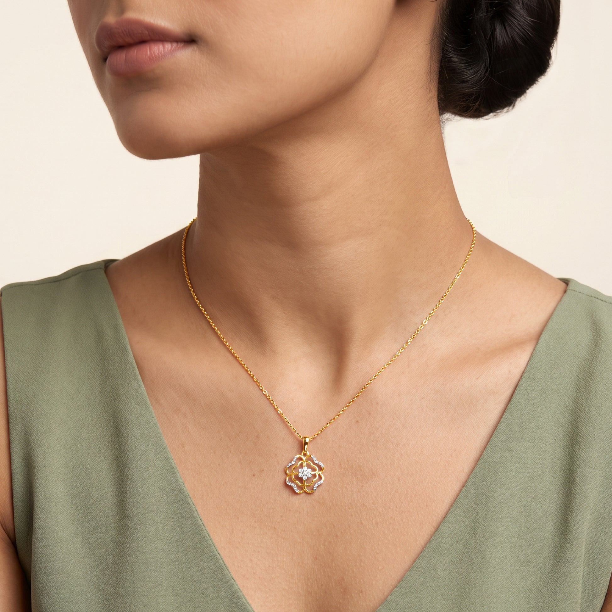 Gold Petaline Reverie Lab Grown Diamond Pendant