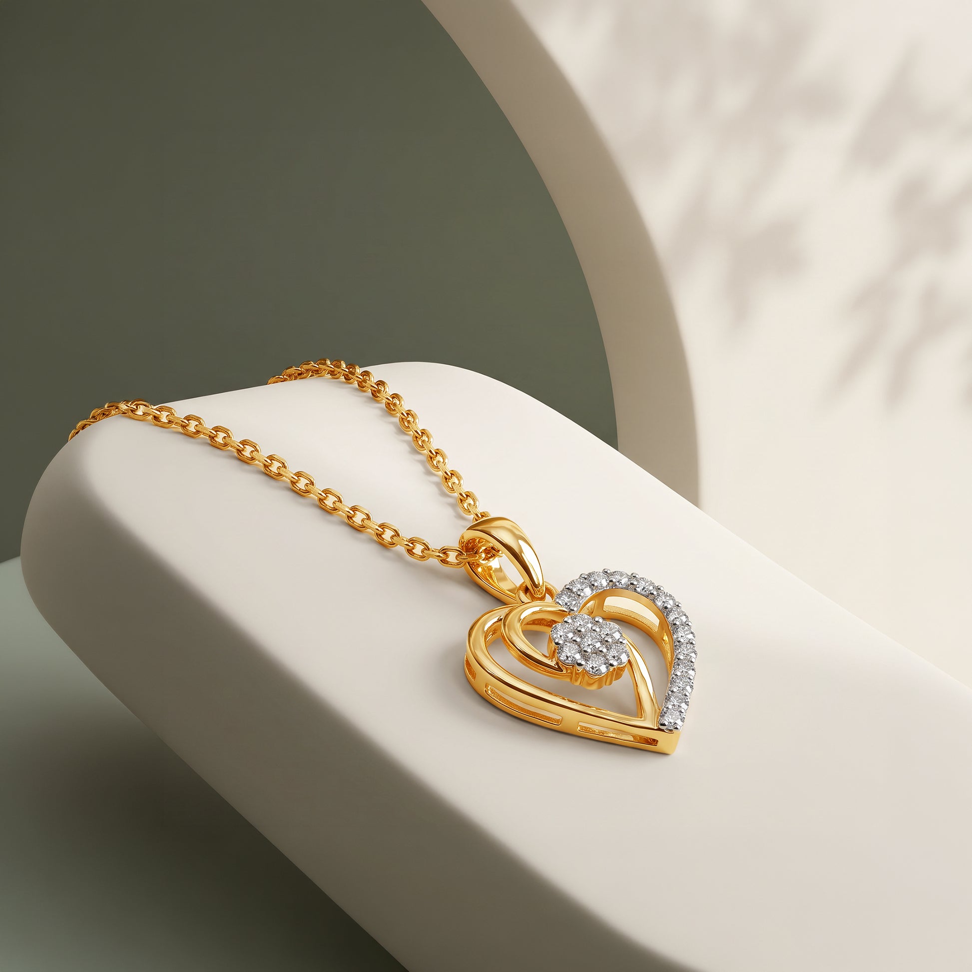 Gold Amoura Link Lab Grown Diamond Pendant