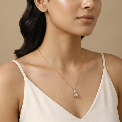 Gold Arohi Lab Grown Diamond Pendant