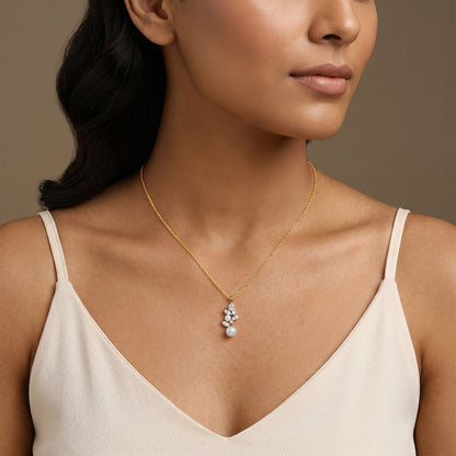 Anushka Sharma Gold Zoya Lab Grown Diamond Pendant