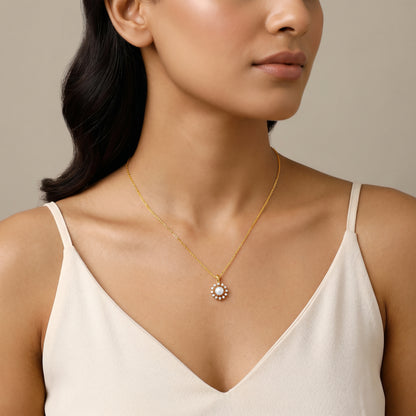 Anushka Sharma Gold Zahra Shine Lab Grown Diamond Pendant