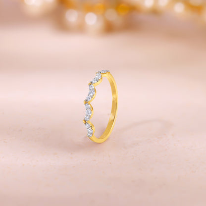 Gold Wavy Wonder Lab Grown Diamond Ring