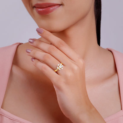 Gold Bloom Burst Lab Grown Diamond Ring