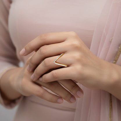 Gold Virajpet Vanki Lab Grown Diamond Ring