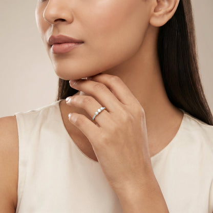 Anushka Sharma Gold Lumineuse Shine Lab Grown Diamond Ring (Size 12)