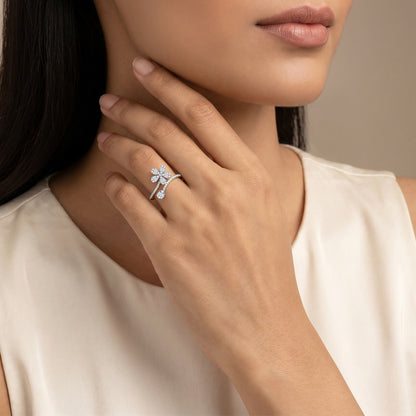 Anushka Sharma Gold Bloom Bold Lab Grown Diamond Ring (Size 12)