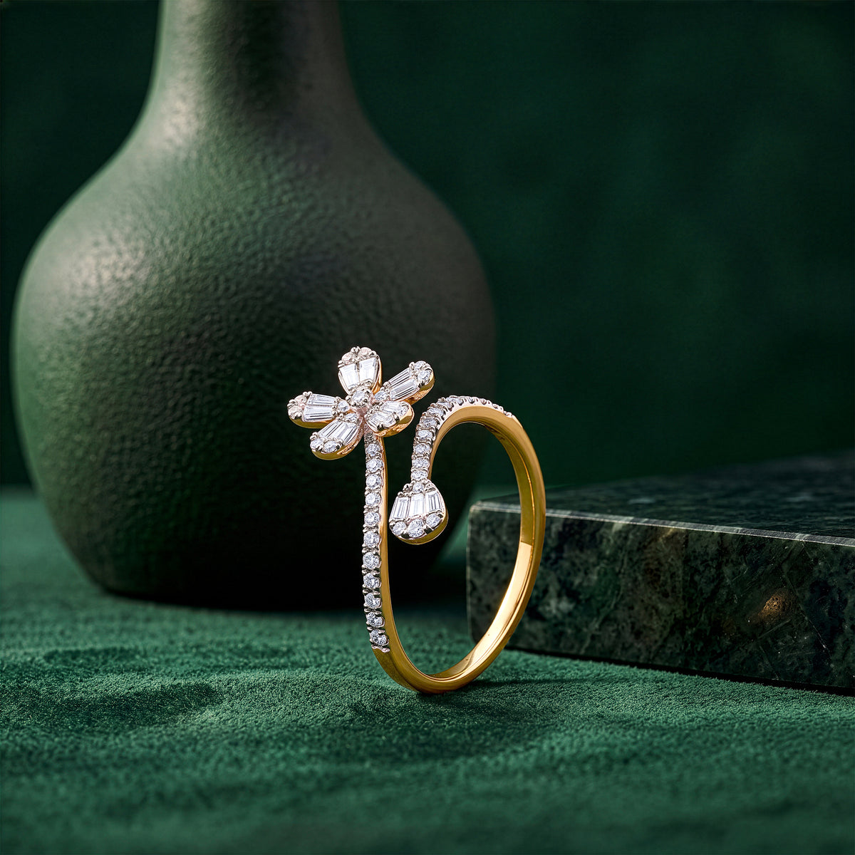 Gold Bloom Bold Lab Grown Diamond Ring (Size 12)