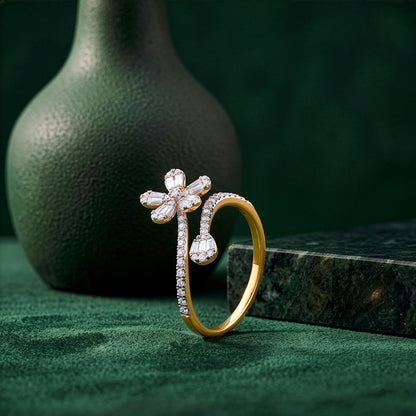 Gold Bloom Bold Lab Grown Diamond Ring (Size 12)
