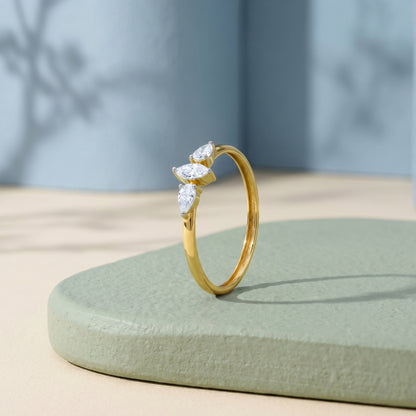 Gold Horizis Bloom Lab Grown Diamond Ring