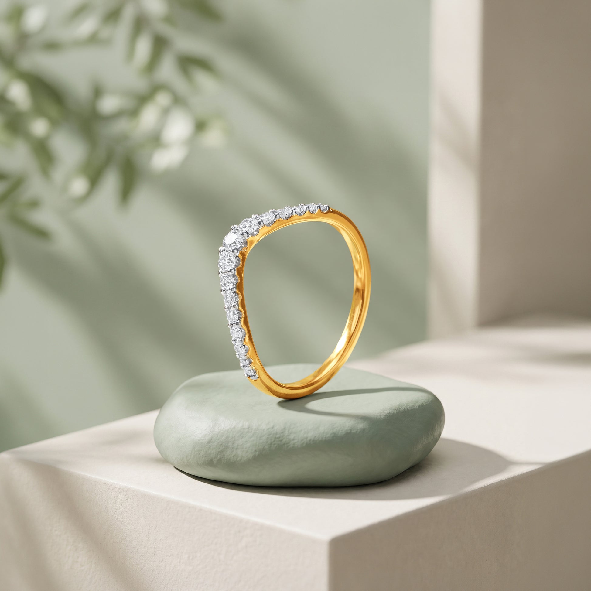 Gold Regal Twist Lab Grown Diamond Ring (Size 12)