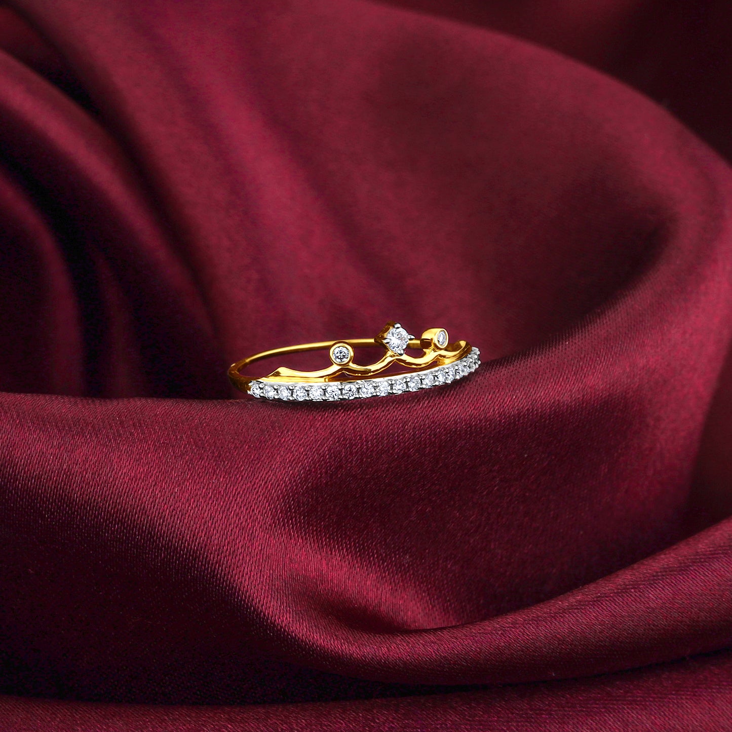 Gold Crowning Diamond Ring