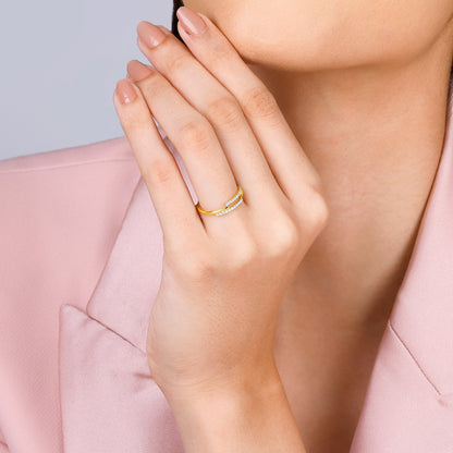 Gold Intertwined Diamond Ring