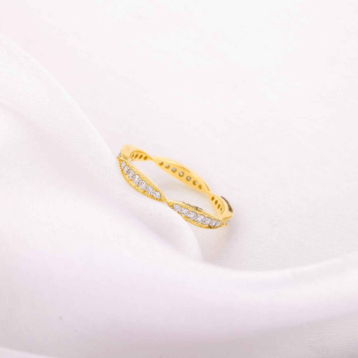 Gold Elegant Curves Diamond Ring