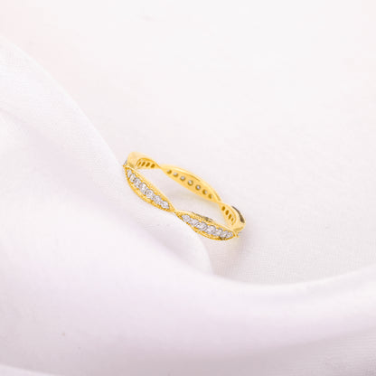 Gold Elegant Curves Diamond Ring