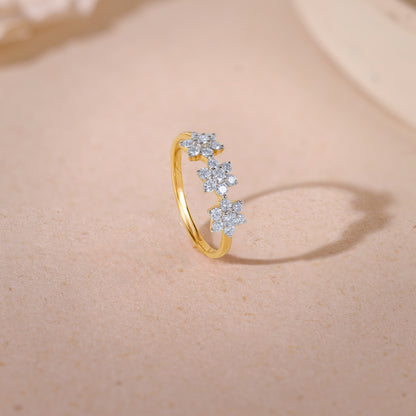Gold Trifleur Lab Grown Diamond Ring