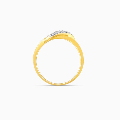 Gold Ocean's Embrace Diamond Ring
