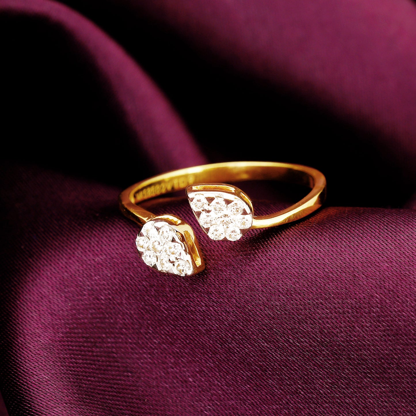 Gold Graceful Leaf Diamond Ring