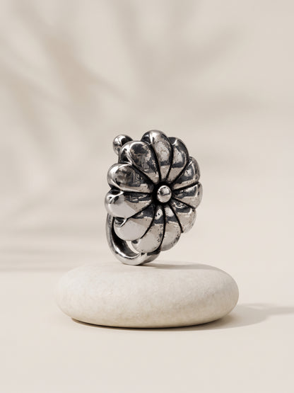 Oxidised Silver Vittorina Nose Pin