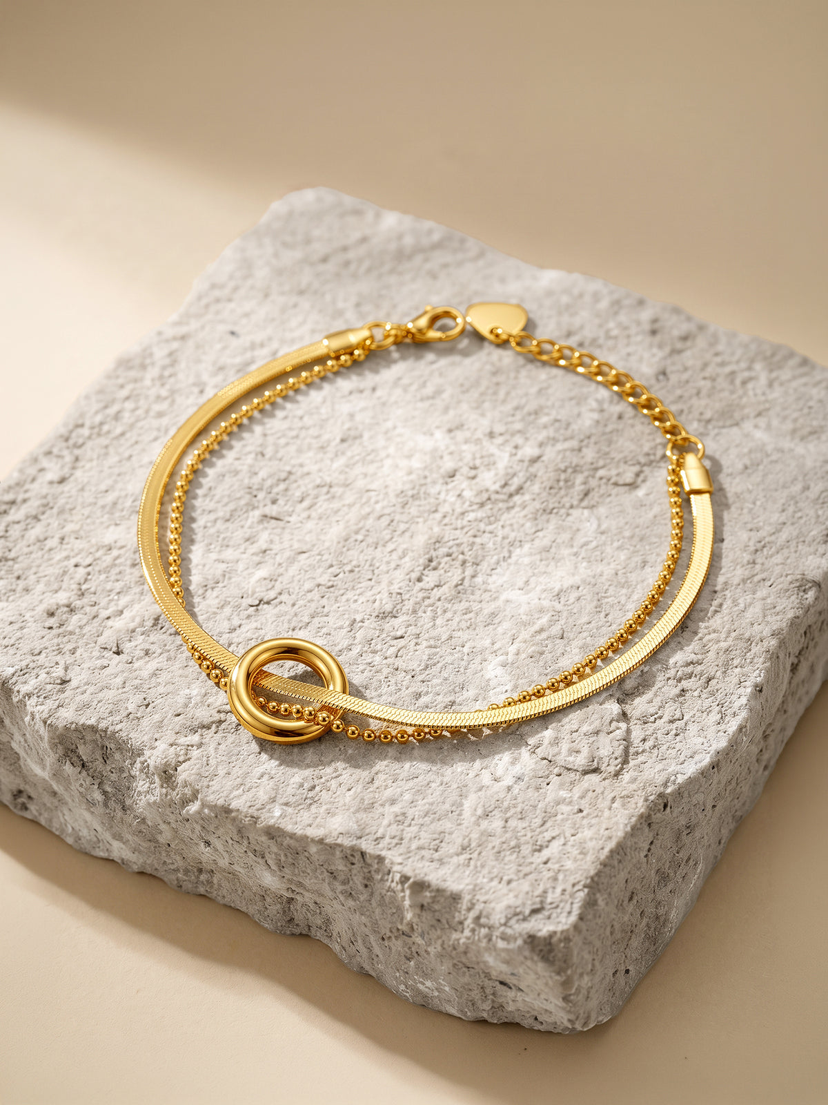 IXIA by GIVA Loop Chain Gold Plated Bracelet