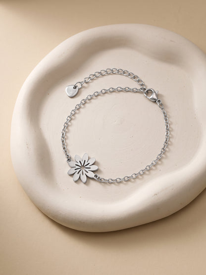 OnnMe by GIVA Monsoon Floral Rhodium Plated Rakhi Bracelet