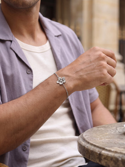 OnnMe by GIVA Modern Flora Rhodium Plated Rakhi Bracelet