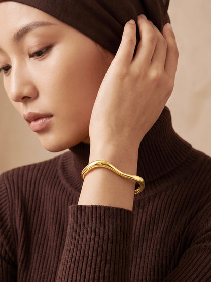 IXIA BY GIVA Meltallica Gold Plated Cuff Bracelet