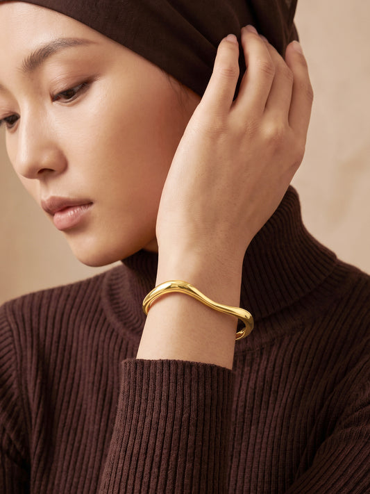 IXIA BY GIVA Meltallica Gold Plated Cuff Bracelet