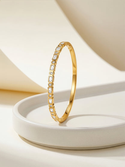 OnnMe by GIVA Simp Gold Plated Bangle